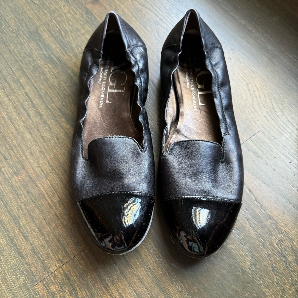 Attilio Giusti Leombruni AGL black flats with patent leather toe sz eur 39 (8.5)